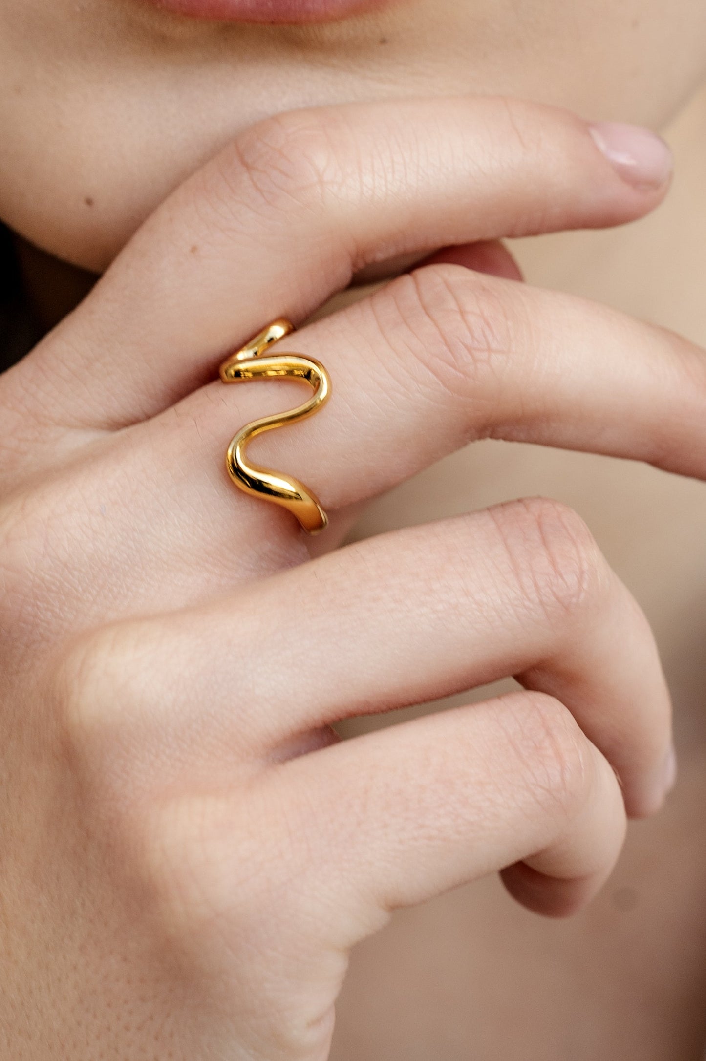 Milos Ring