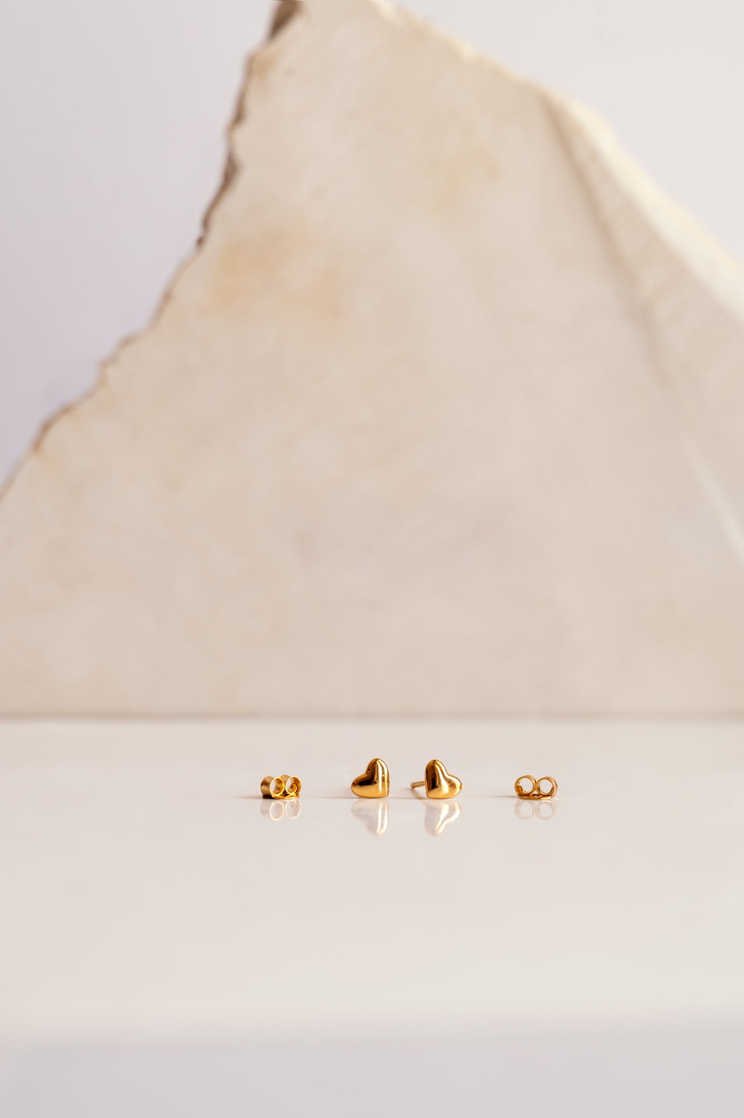 Albi Mini Heart Earrings