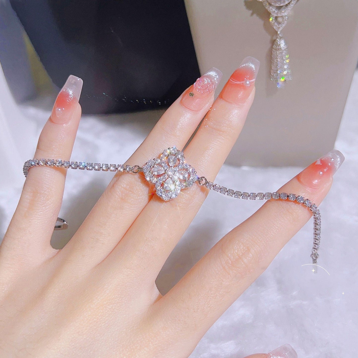 Sakura Cleef Bracelet