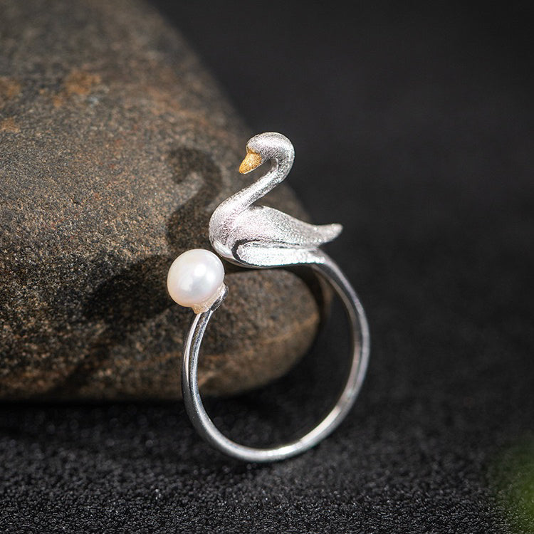 Elegant Swan Pearl Ring