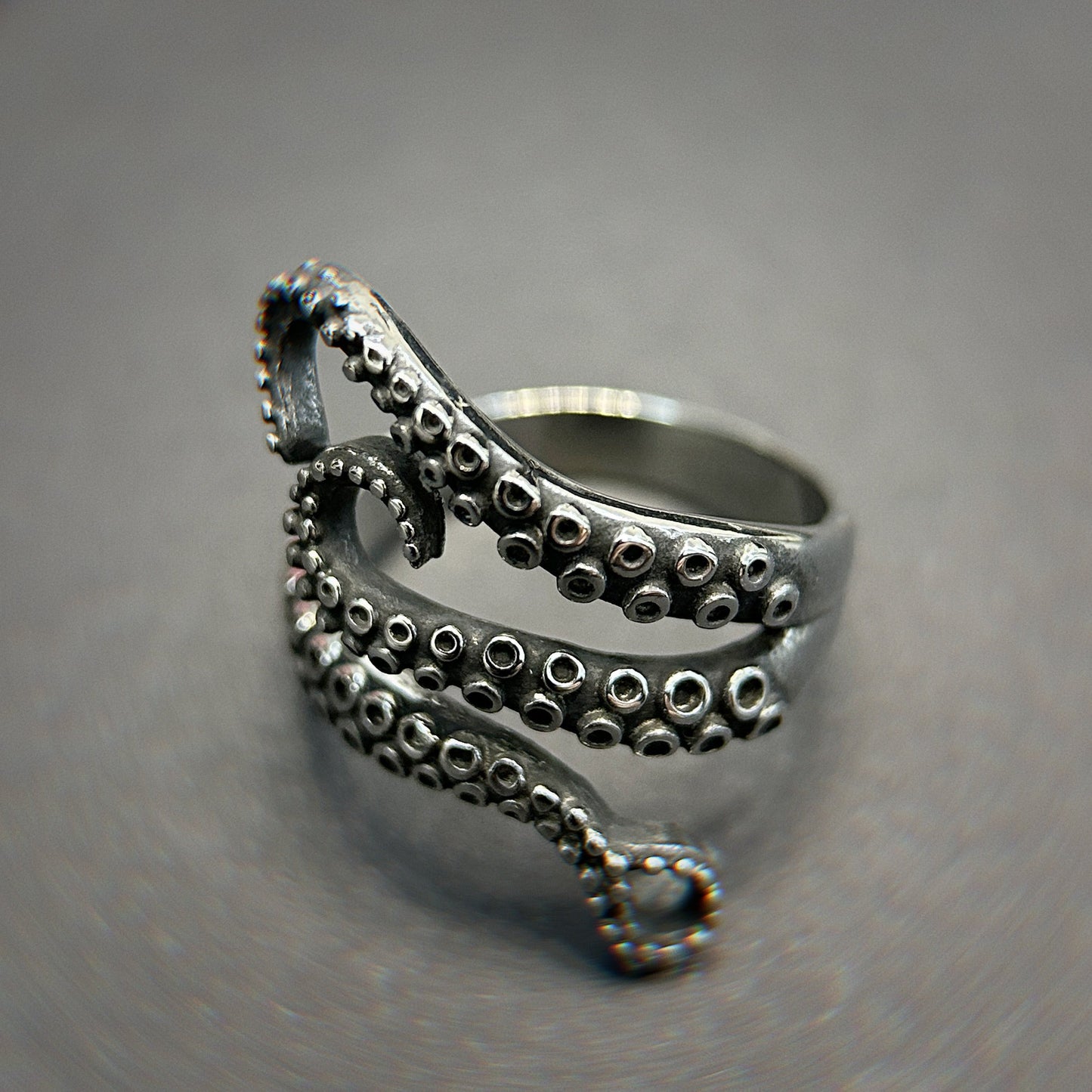 Adjustable octopus ring size