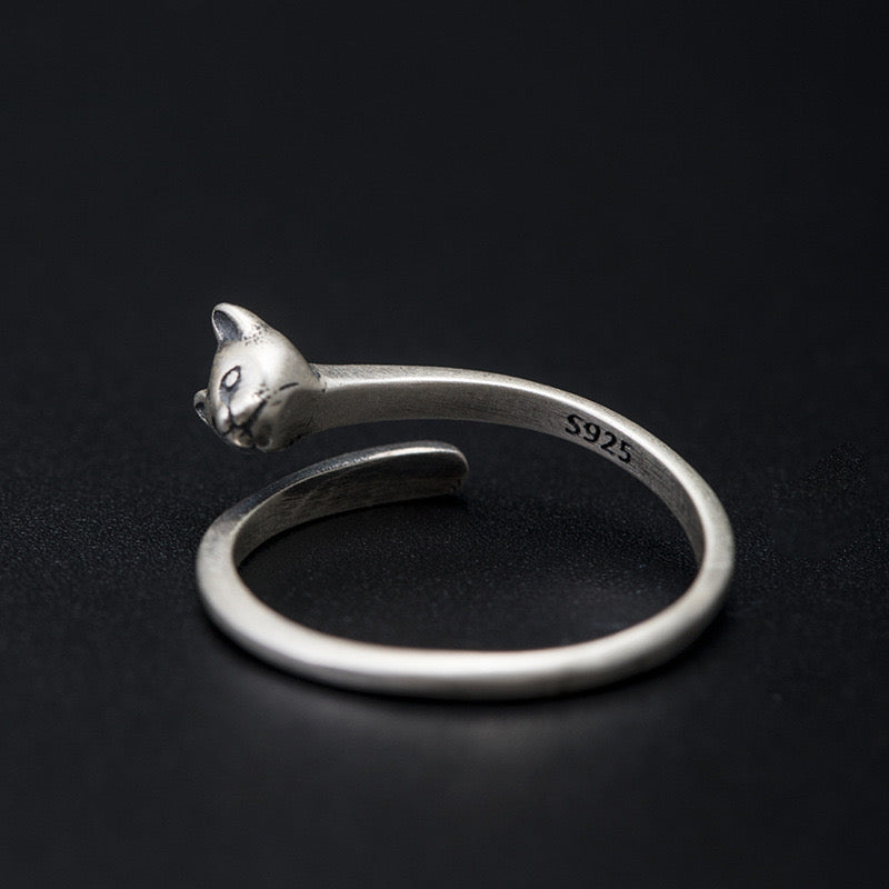 Mystic Cat Ring: A Touch of Whimsy