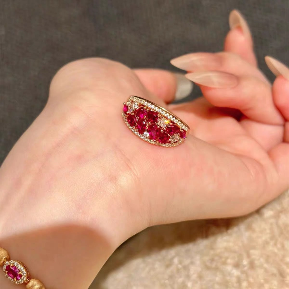 Pomegranate bubble red corundum ring