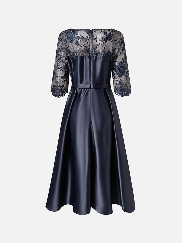 Elegant Lace Plain Boat Neck Dress Wedding Dress