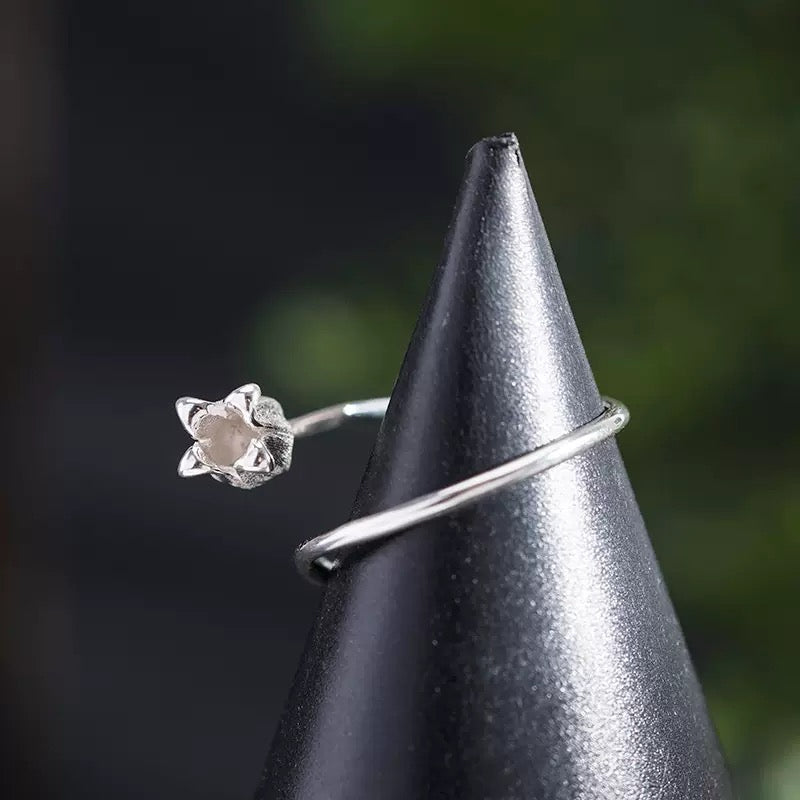 Elegant Silver Tulip Ring