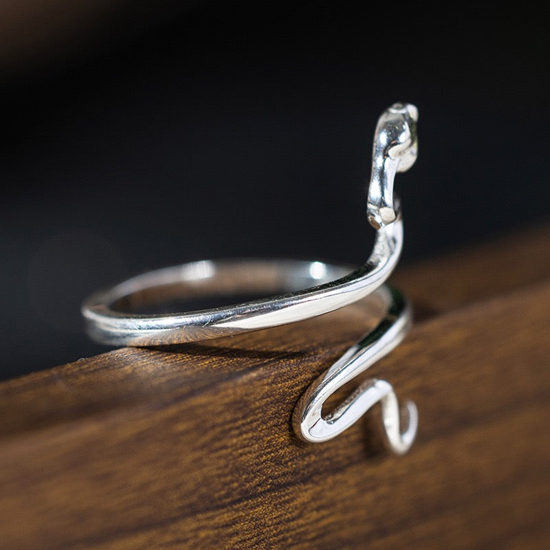 Stylish Sterling Silver Snake Ring