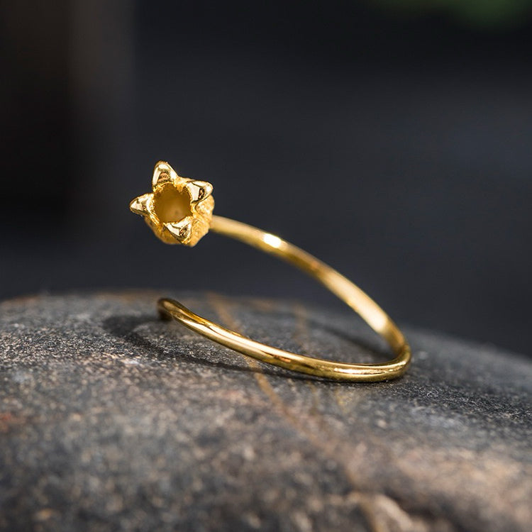 Charming Tulip - inspired Gold Ring