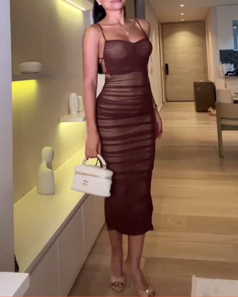 Sleeveless solid color dress