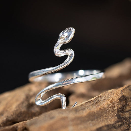 Stylish Sterling Silver Snake Ring