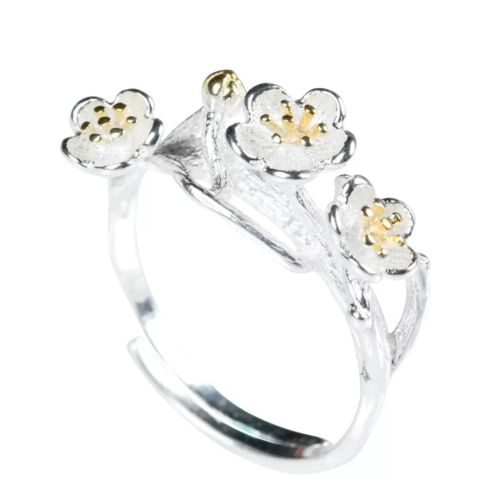 Exquisite Silver Plum Blossom Ring