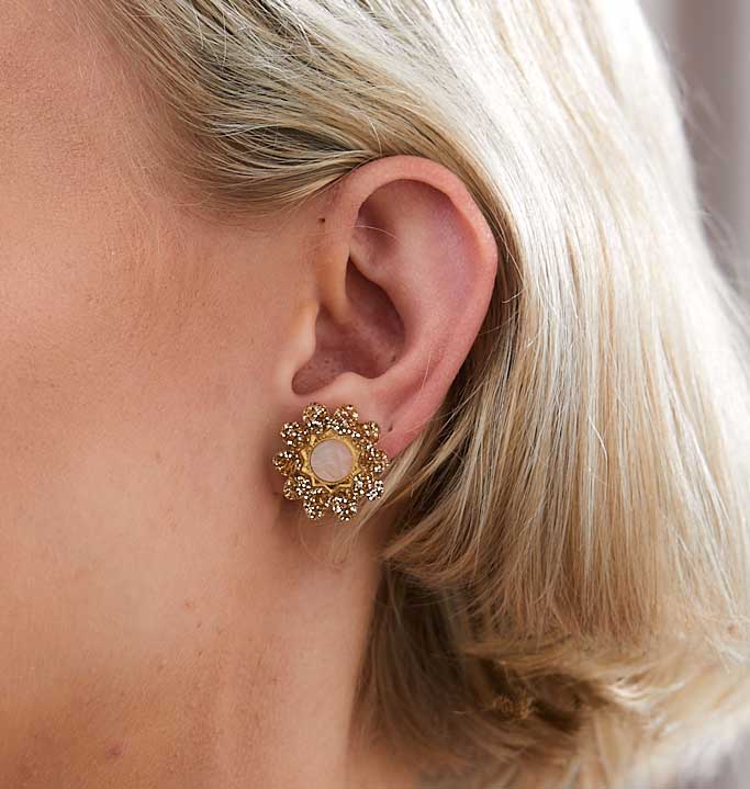 Daphne Studs - Gold