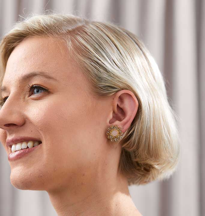 Daphne Studs - Gold
