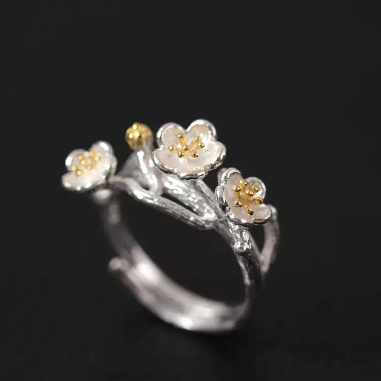 Exquisite Silver Plum Blossom Ring