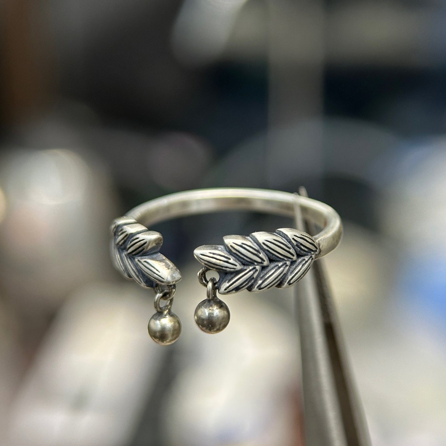 925 Sterling Silver Wheat Ring, adjustable to any size, unique design, set with two small round beads