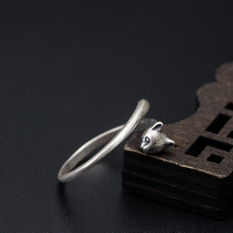 Mystic Cat Ring: A Touch of Whimsy