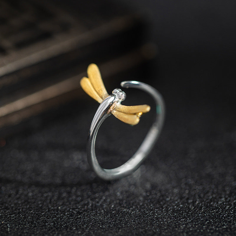 Whispering Wings: A Delicate Dragonfly Ring